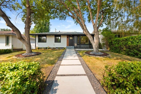 Photo of 439 Arlington Drive SE, Calgary, AB T2H 1S4 (MLS # A2334107)
