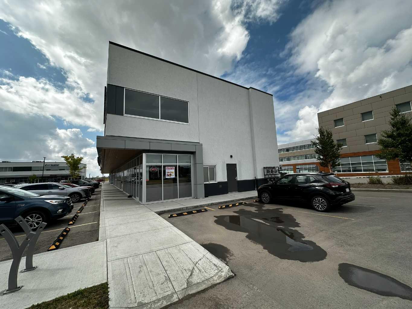11 Royal Vista Drive NW 1210