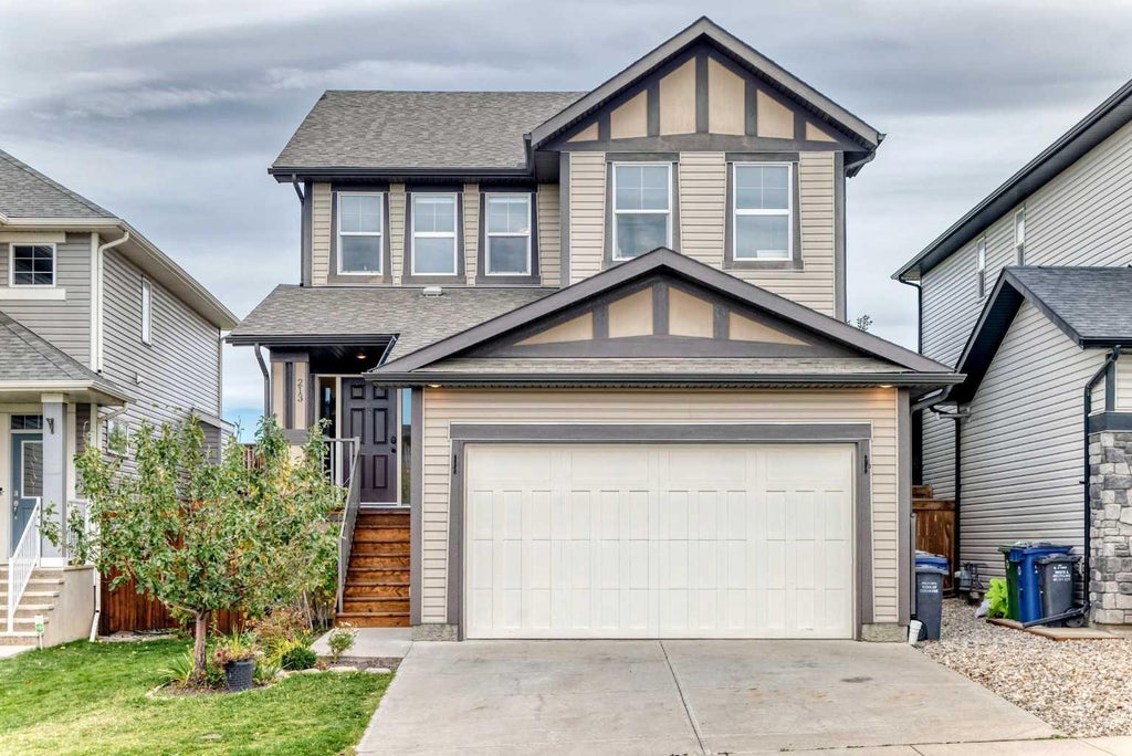 Photo of 213 Heritage Boulevard, Cochrane, AB T4C 0S6 (MLS # A2345028)