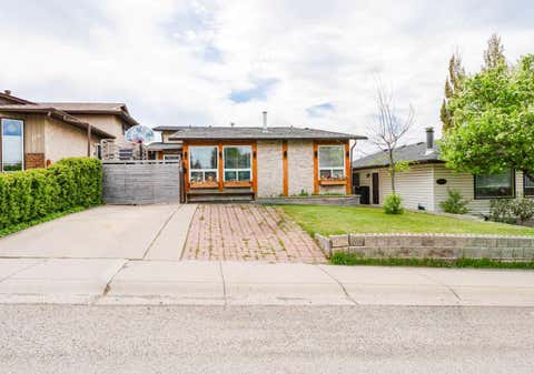 Photo of 115 Maunsell Close NE, Calgary, AB T2E 7C1 (MLS # A2314612)
