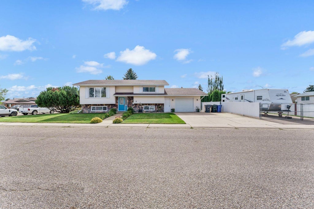 3 ROSS HEIGHTS PLACE SE, MEDICINE HAT, AB T1B 2E5 - Image 2183856450.jpeg?d=l