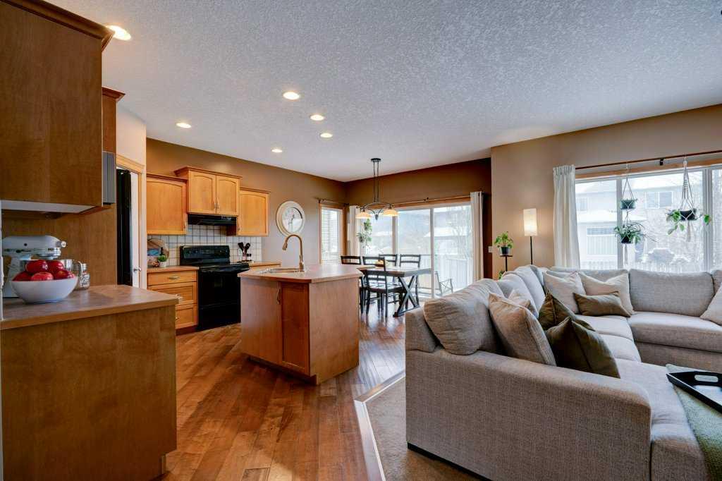 157 Chapalina Close SE