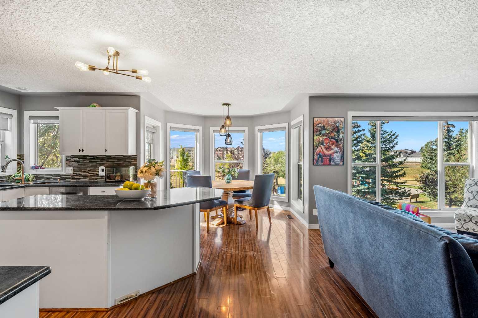 216 Stonegate Place NW