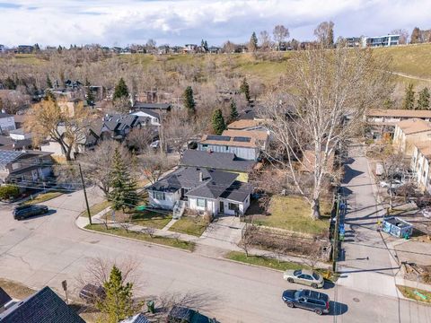 Photo of 414 7 Avenue NW, Calgary, AB T2N 0Y7 (MLS # A2261427) Photo of 414 7 Avenue NW, Calgary, AB T2N 0Y7 (MLS # A2261427)