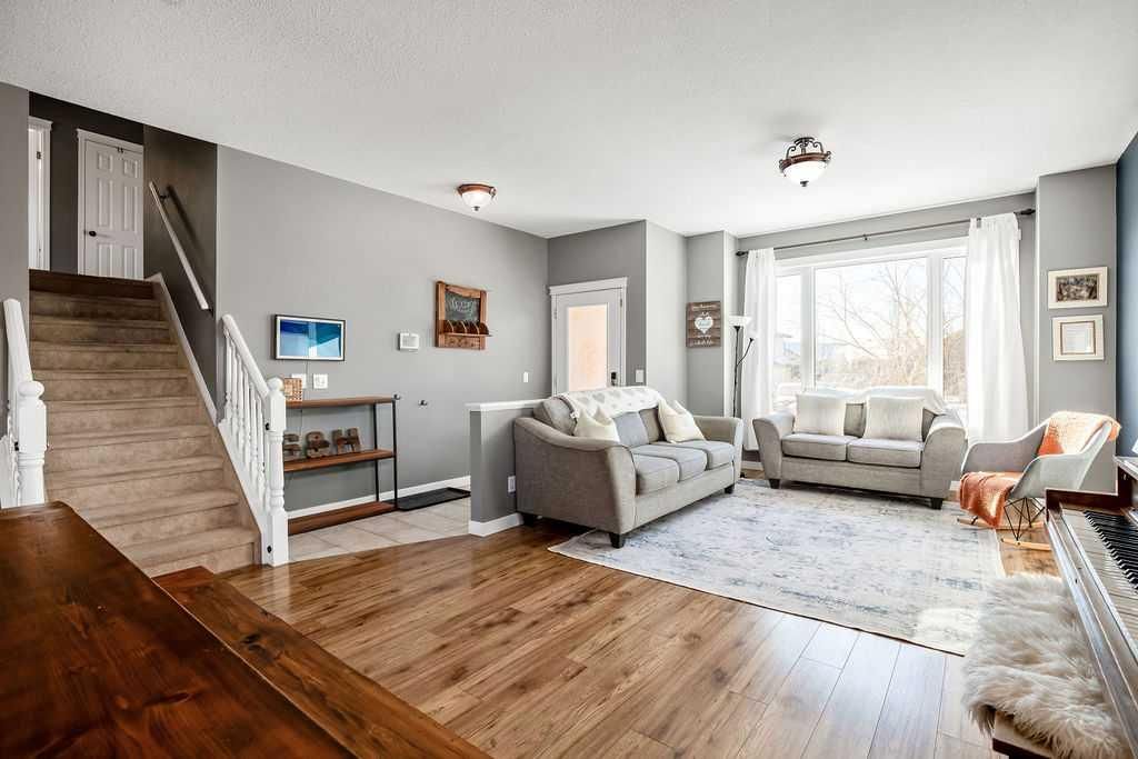 Photo of 1120 Highland Green Drive NW, High River, AB T1V 1X1 (MLS # A2289130)