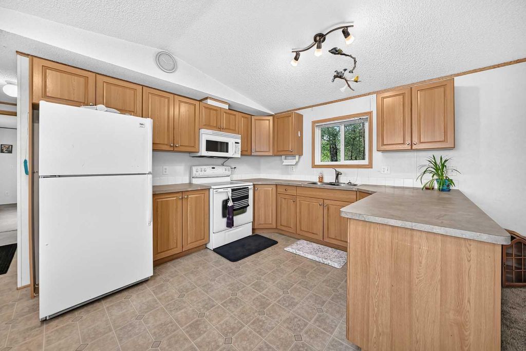 Photo of 11 3 Street, Gadsby, AB T0C 1K0 (MLS # A2331501)