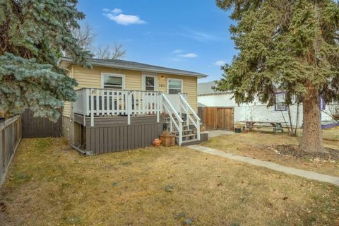 7417 24 Street SE Calgary AB T2C 0Y7