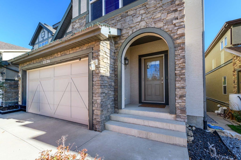 Photo of 1536 93 Street SW, Calgary, AB T3H 0G8 (MLS # A2352237)