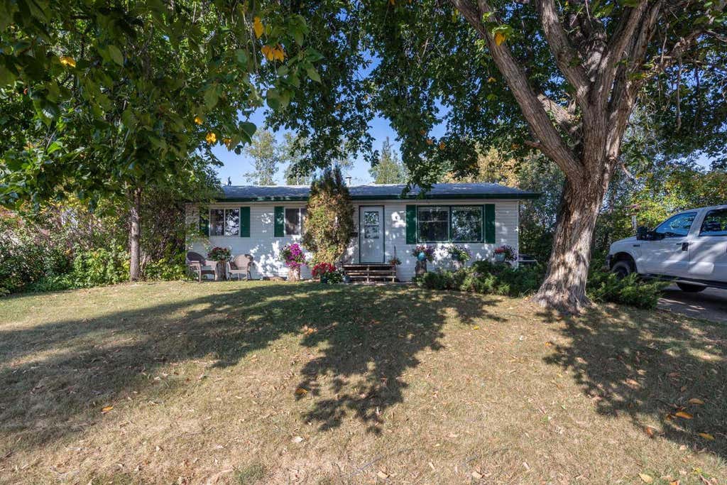 Photo of 54 Birch Road, Fort McMurray, AB T9H 1J7 (MLS # A2336529)