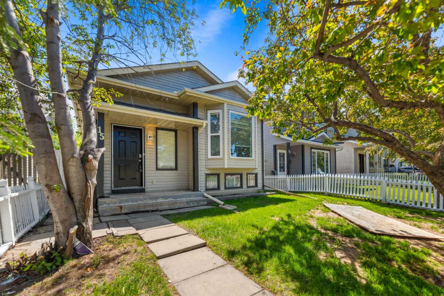 15 Erin Green Way SE