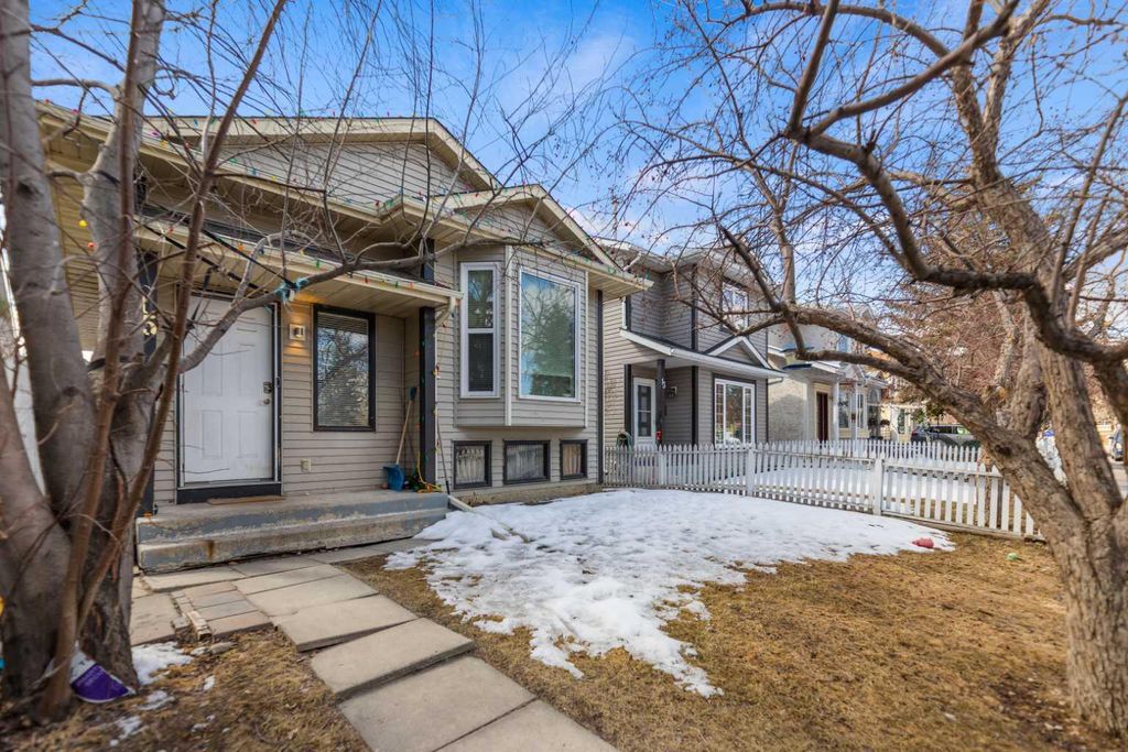 Photo of 15 Erin Green Way SE, Calgary, AB T2B 3C2 (MLS # A2300306)