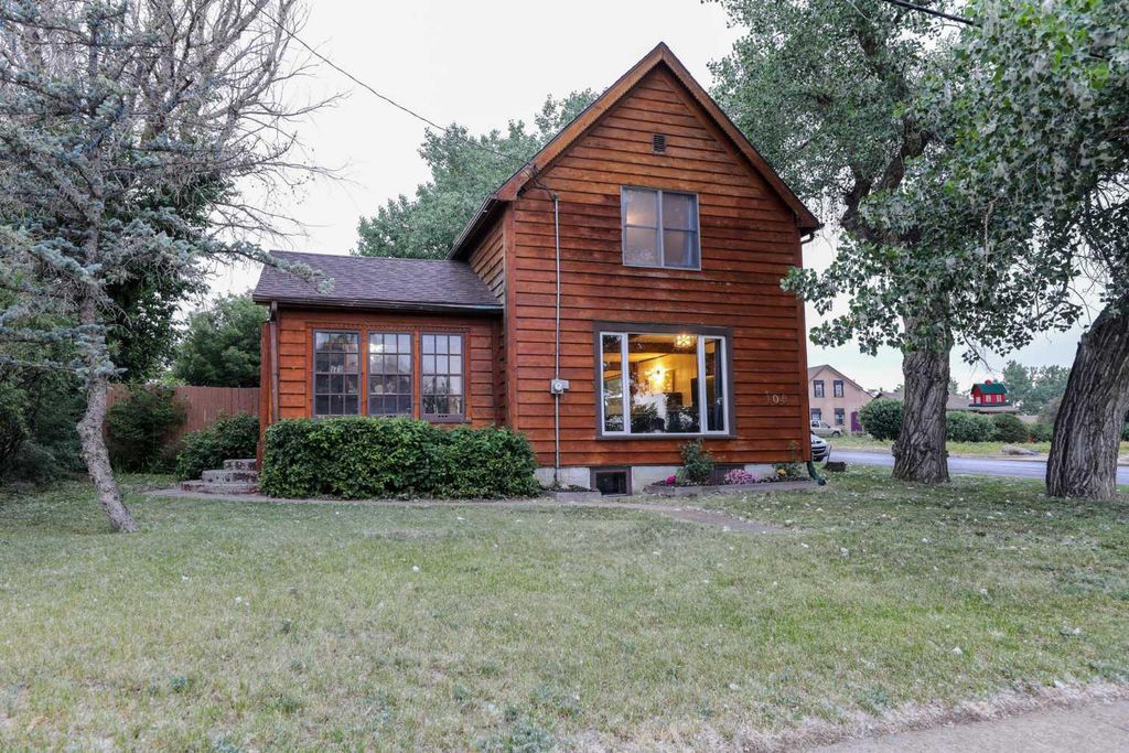 Photo of 108 3 Street, Warner, AB T0K 2L0 (MLS # A2296338)