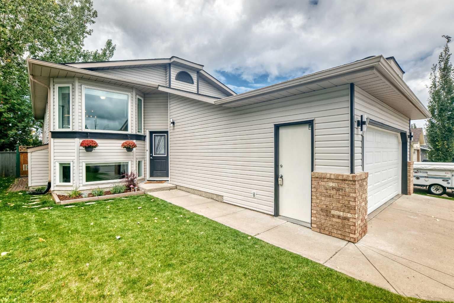 124 Shawinigan Way SW