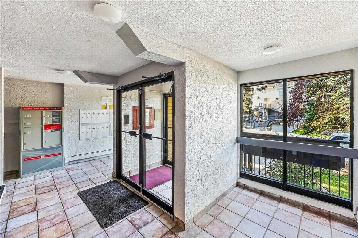 617 56 Avenue SW 409