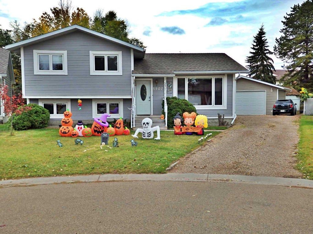 Photo of 5907 51 Avenue, Vermilion, AB T9X 1V8 (MLS # A2351555)