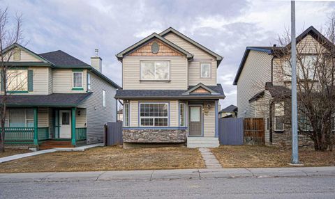 95 TARINGTON Way NE Calgary AB T3J 4V9