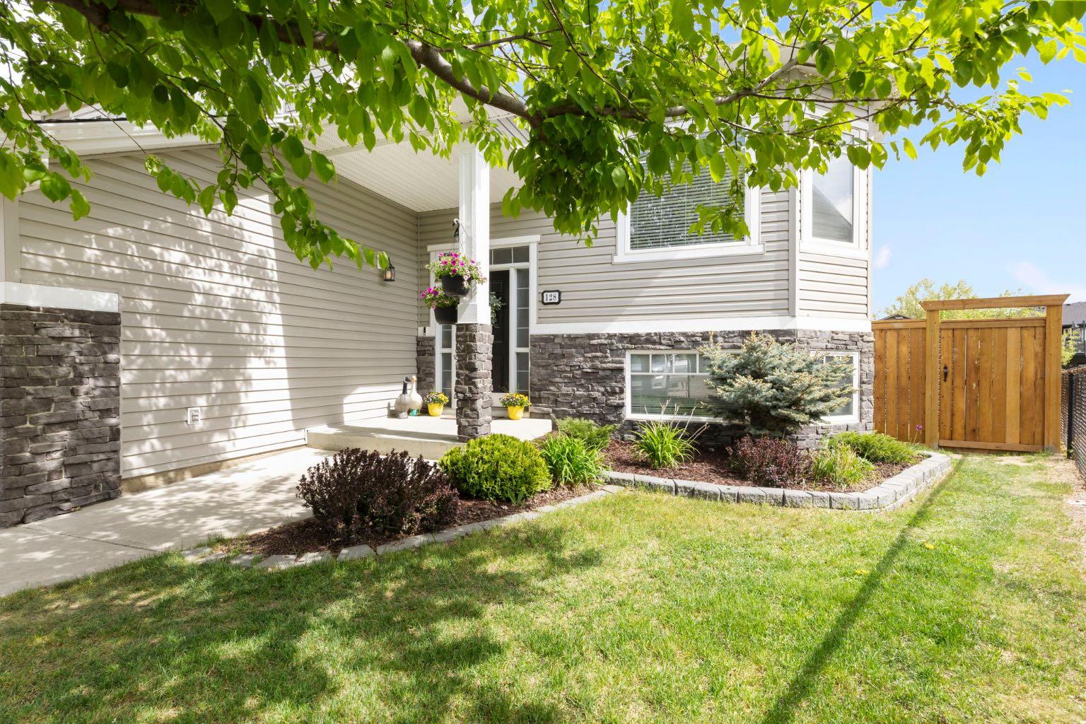 128 Hillcrest Cape