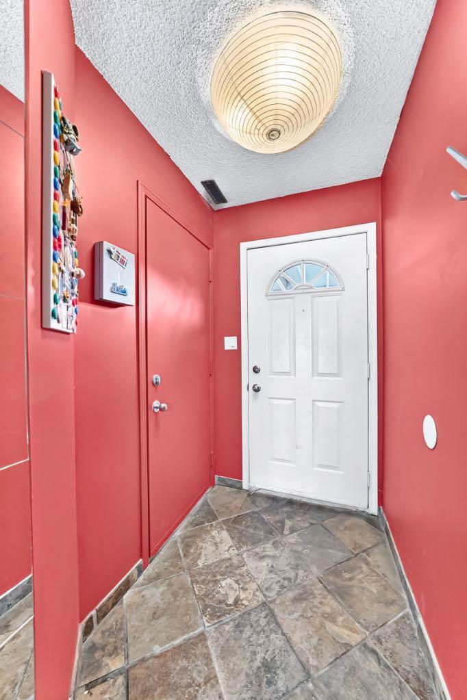 1607 11 Avenue SW 102