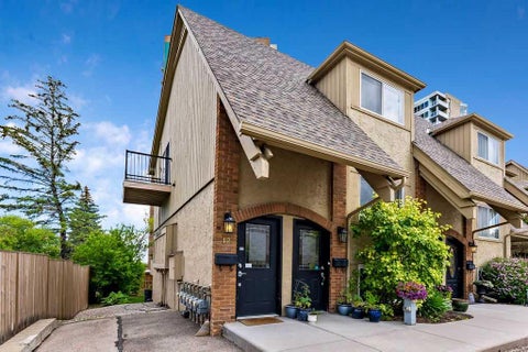 Photo of 2204 Paliswood Road SW #12, Calgary, AB T2V 4Y6 (MLS # A2319996)