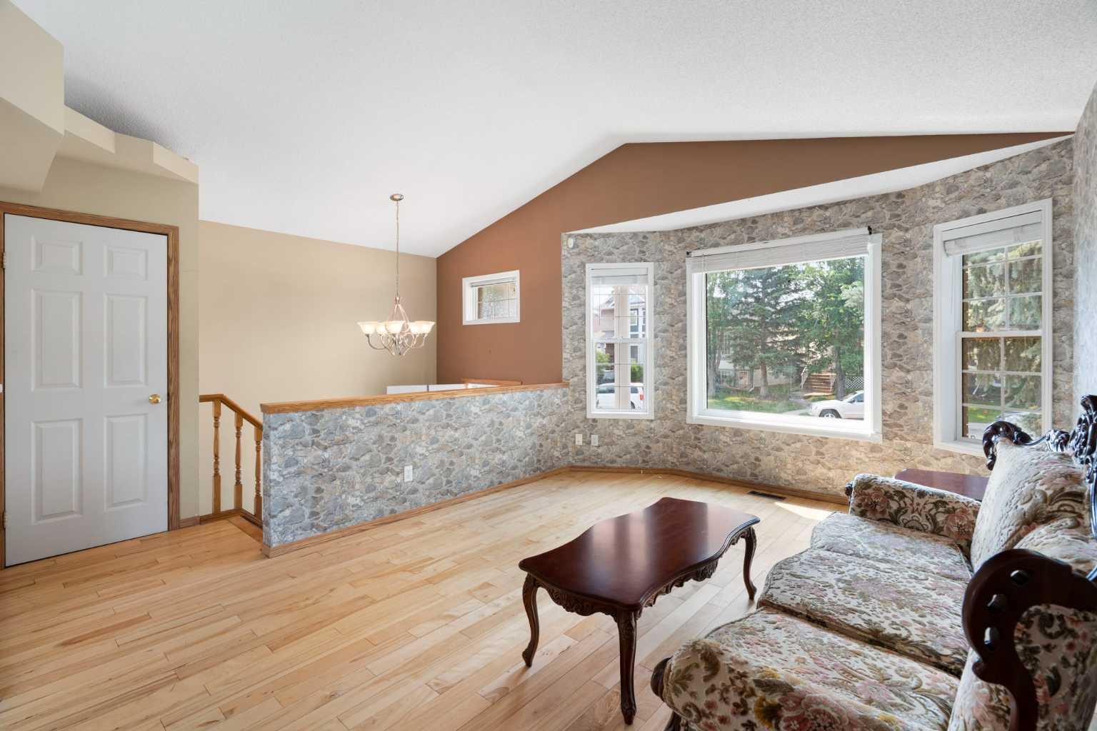 38 Hidden Spring Circle NW