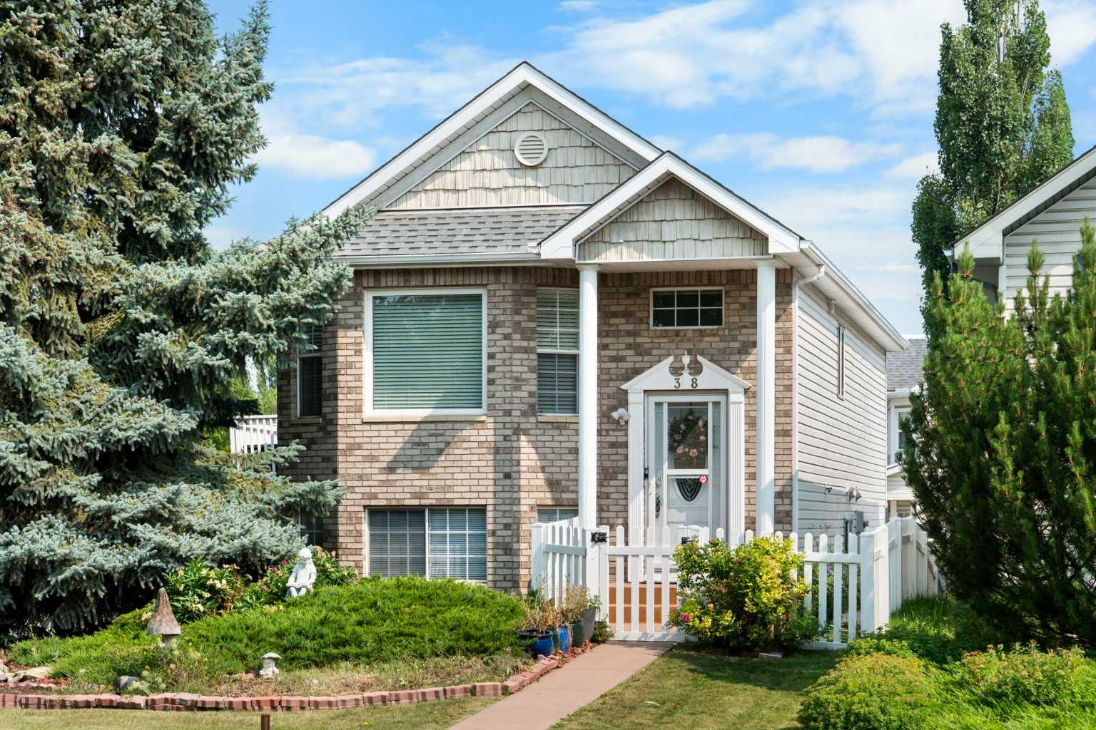 38 Hidden Spring Circle NW