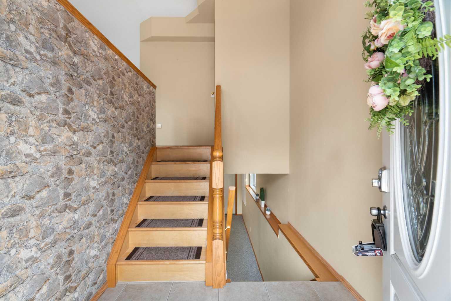 38 Hidden Spring Circle NW