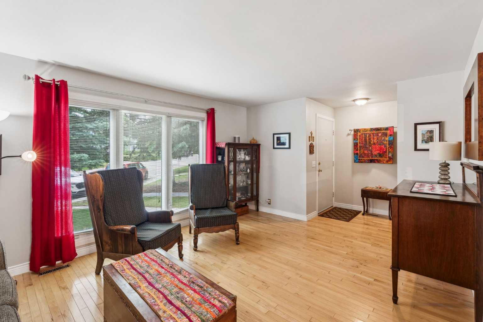 32 Millcrest Way SW
