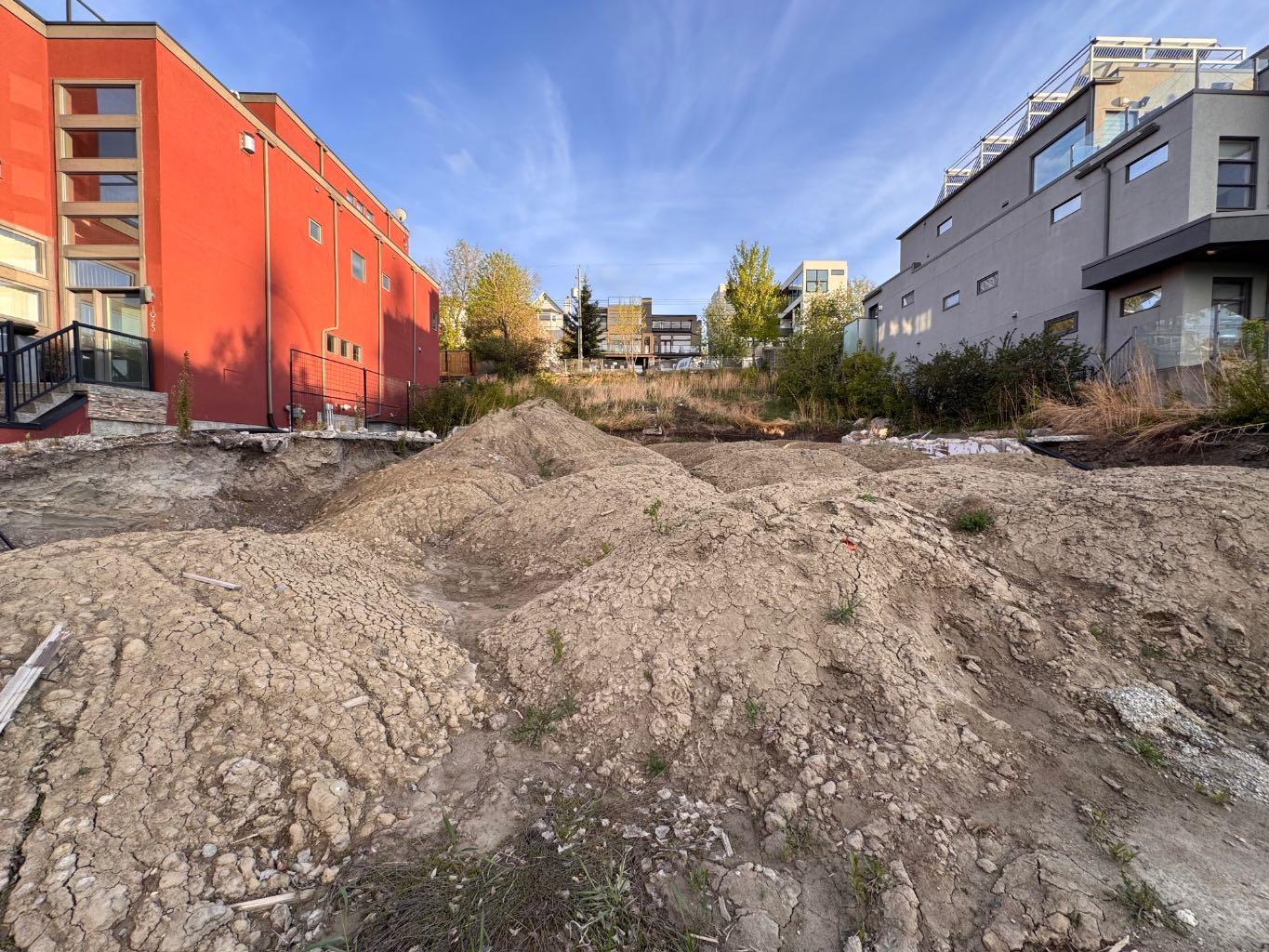 1931 28 Avenue SW