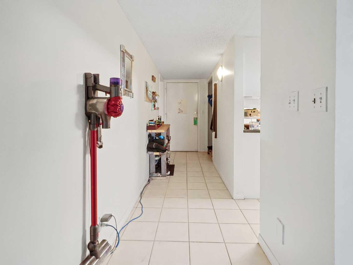 1625 14 Avenue SW 205