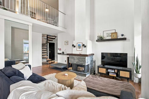 Photo of 1140 15 Avenue SW #1002, Calgary, AB T2R 1K6 (MLS # A2353435)