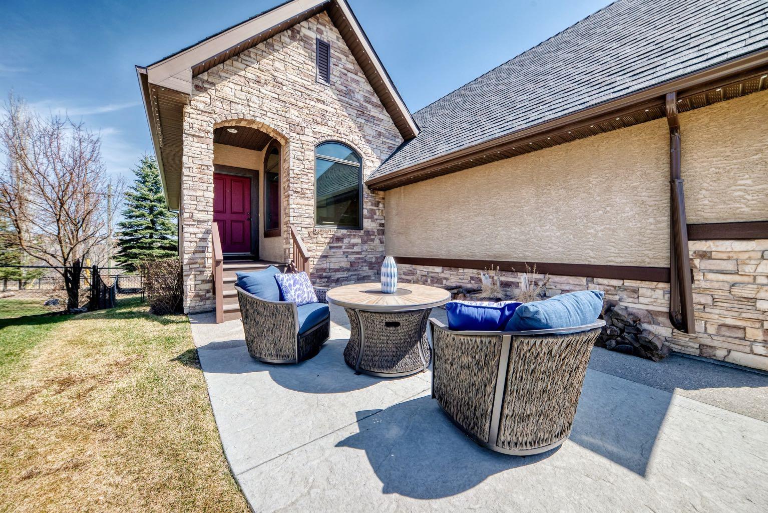 326 Tuscany Ravine Road NW