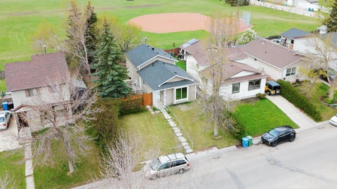 Photo of 36 Castleglen Way NE, Calgary, AB T3J 1T3 (MLS # A2345830)