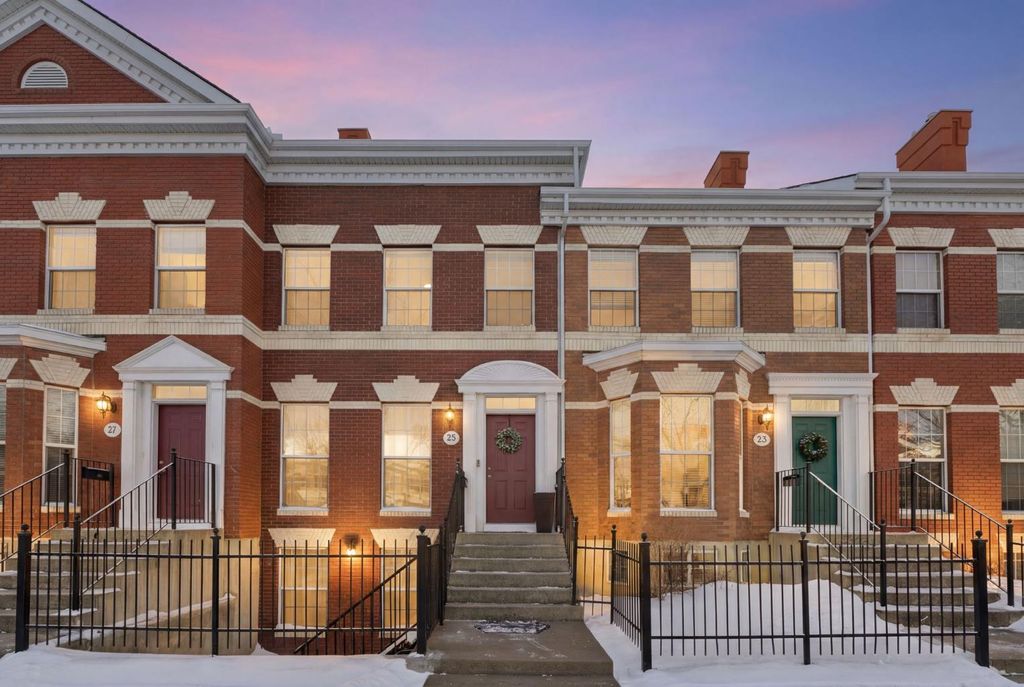 Photo of 25 Promenade Way SE, Calgary, AB T2Z 2Z4 (MLS # A2288134)