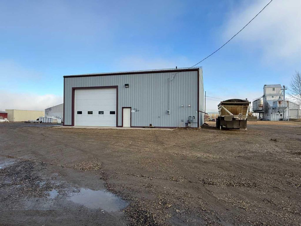 Photo of 5705 49 Street, Grimshaw, AB T0H 1W0 (MLS # A1127792)