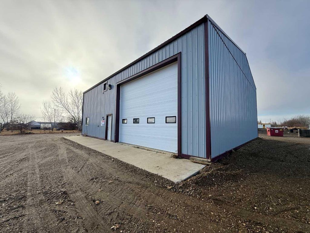 Photo of 5705 49 Street, Grimshaw, AB T0H 1W0 (MLS # A1127792)