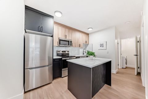 1328 13 Avenue SW 106 Calgary AB T3C 0T3