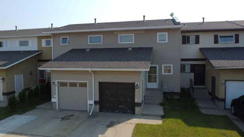 Photo of 144 Winkler Drive, Hanna, AB T0J 1P0 (MLS # A2338750)