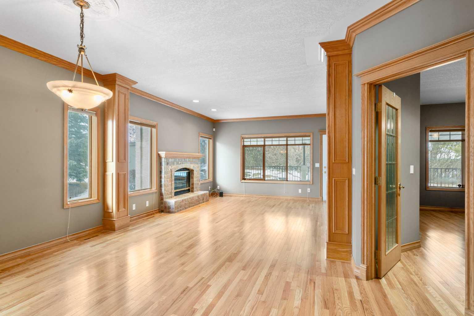 12 Prominence Point SW