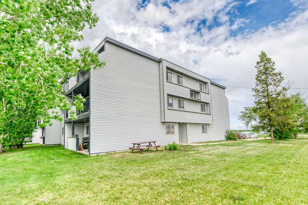 Photo of 9903 97 Street #1, Wembley, AB T0H 3C0 (MLS # A2342687)