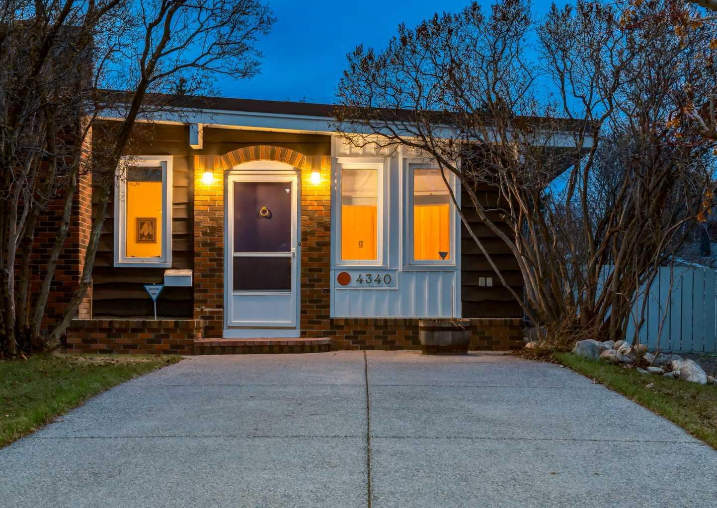 4340 Viscount Drive NW