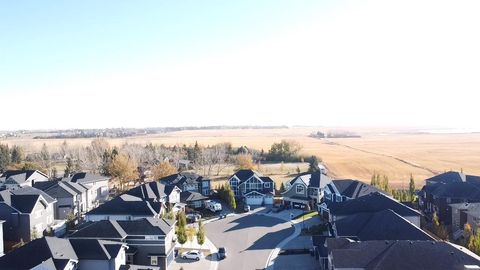 321 Kinniburgh Cove Chestermere AB T1X 0P4