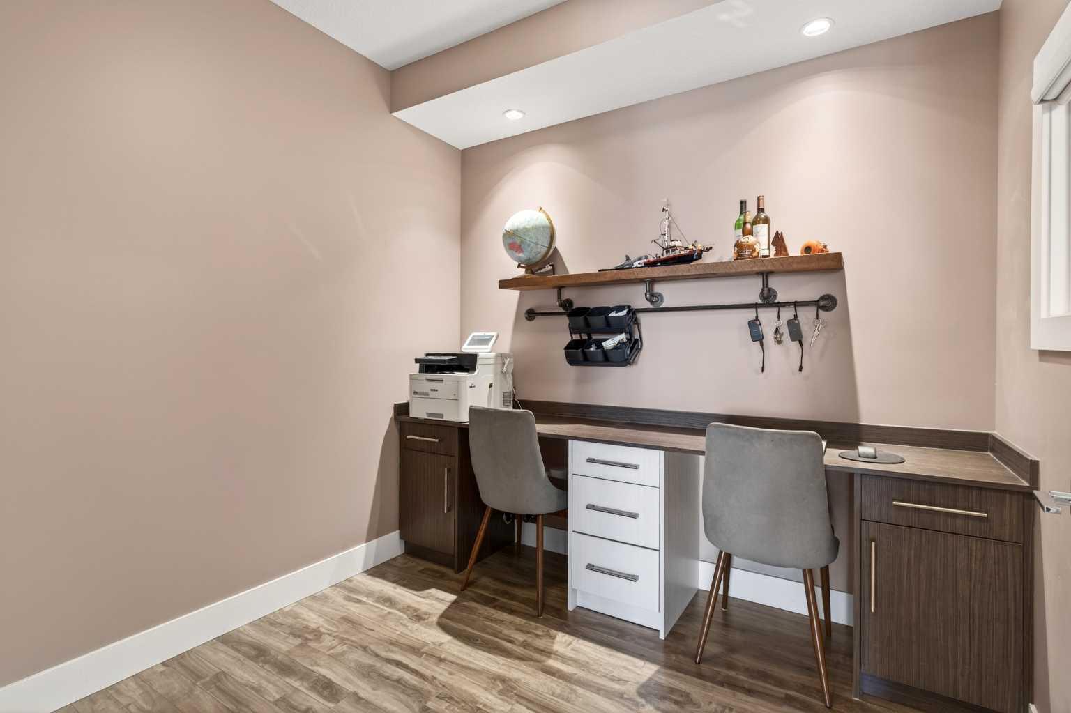 120 Baysprings Court SW