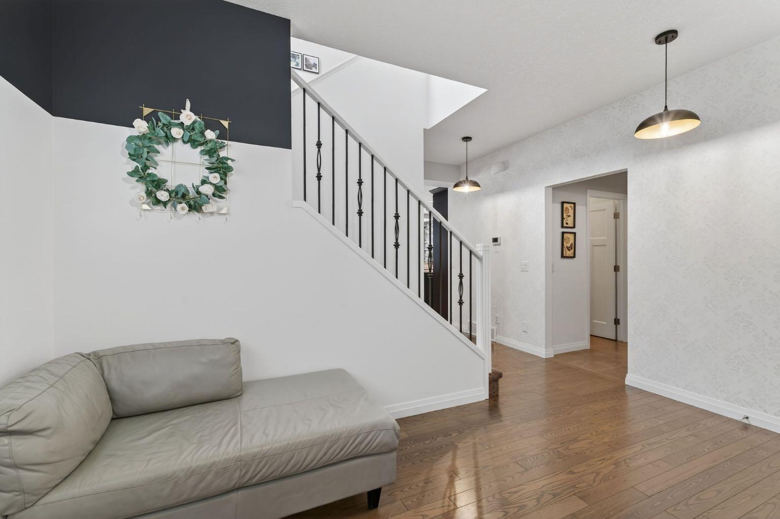 105 Riviera Crescent