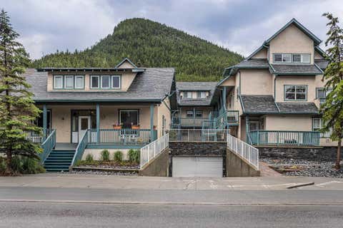 Photo of 504 Banff Avenue #8, Banff, AB T1L 1E3 (MLS # A2325838)