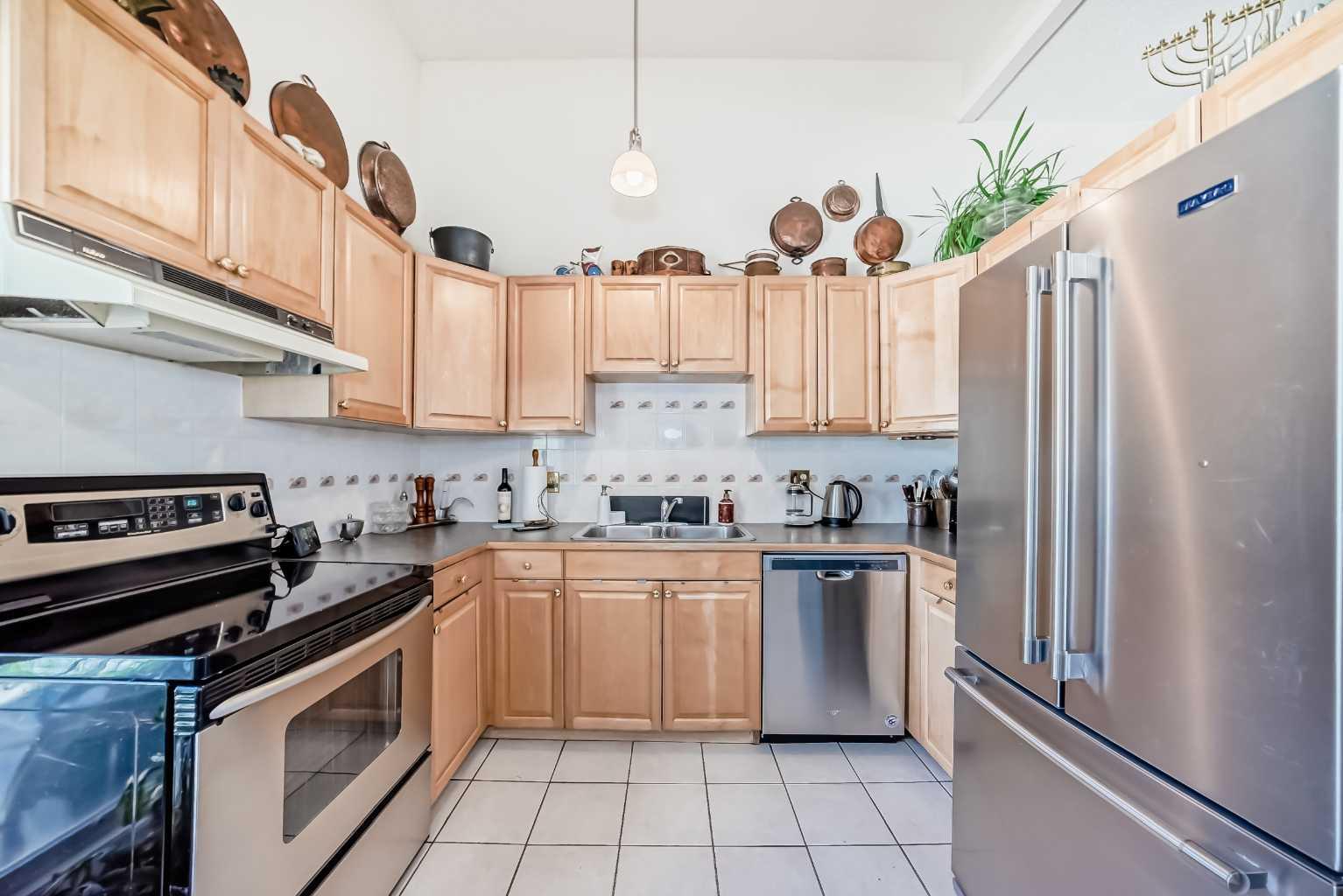 400 Brae Glen Crescent SW