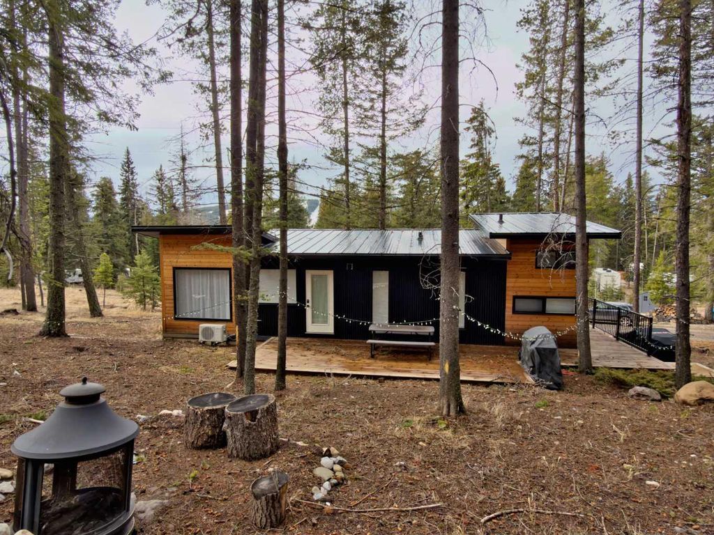 Photo of 28 Kenai Acres, Blairmore, AB T0K 0E0 (MLS # A2295273)