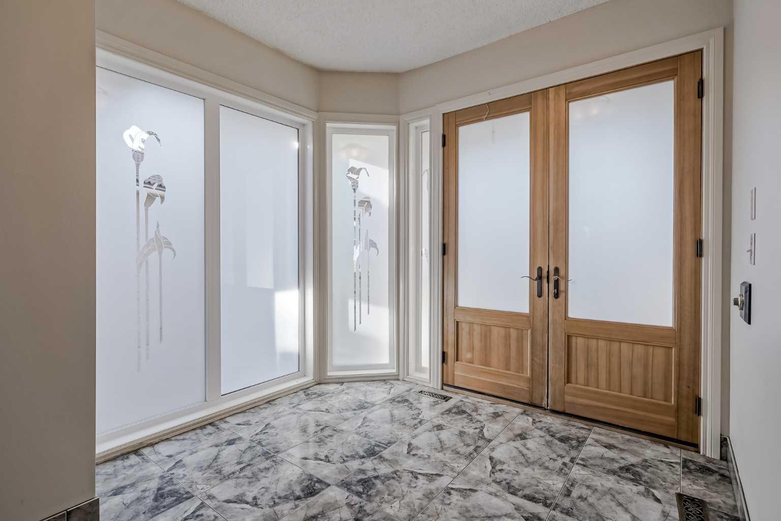 127 Canterbury Court SW