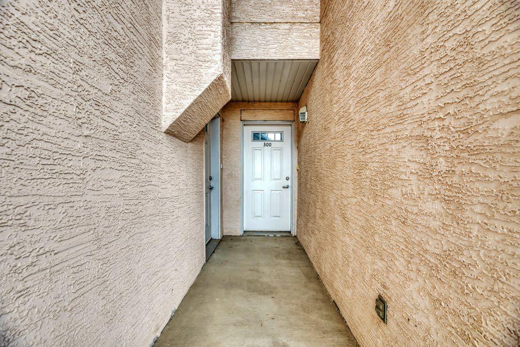 50 Westland Road 300