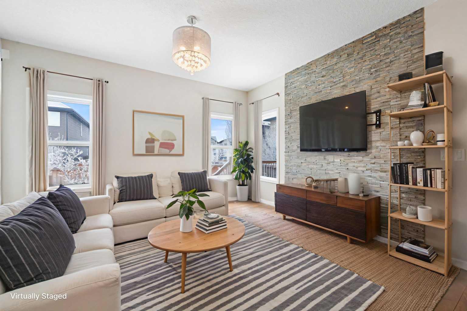 220 Walden Heights SE