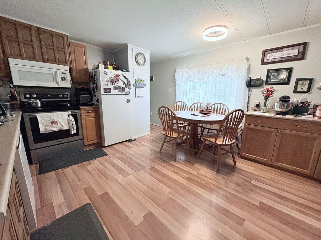 Photo of #4 1 Street E, Oyen, AB T0J 2J0 (MLS # A2296430)